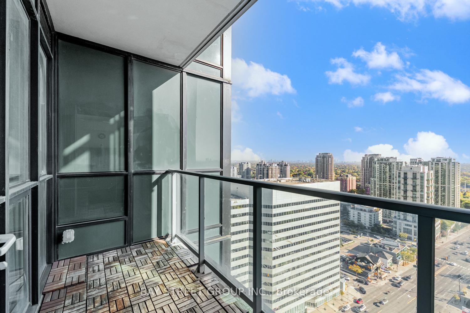 3 Bedrooms Condo at 9 Bogert, Toronto For sale