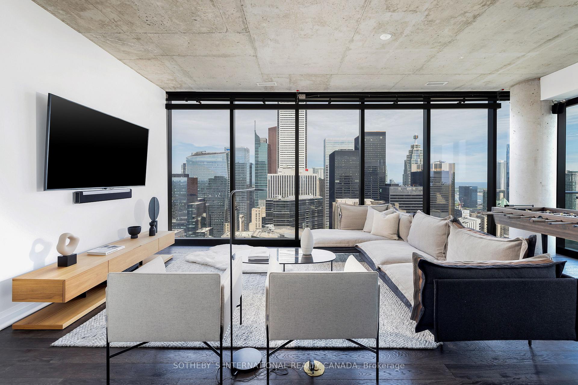 4 Bedrooms Condo at 224 King,  Toronto For sale