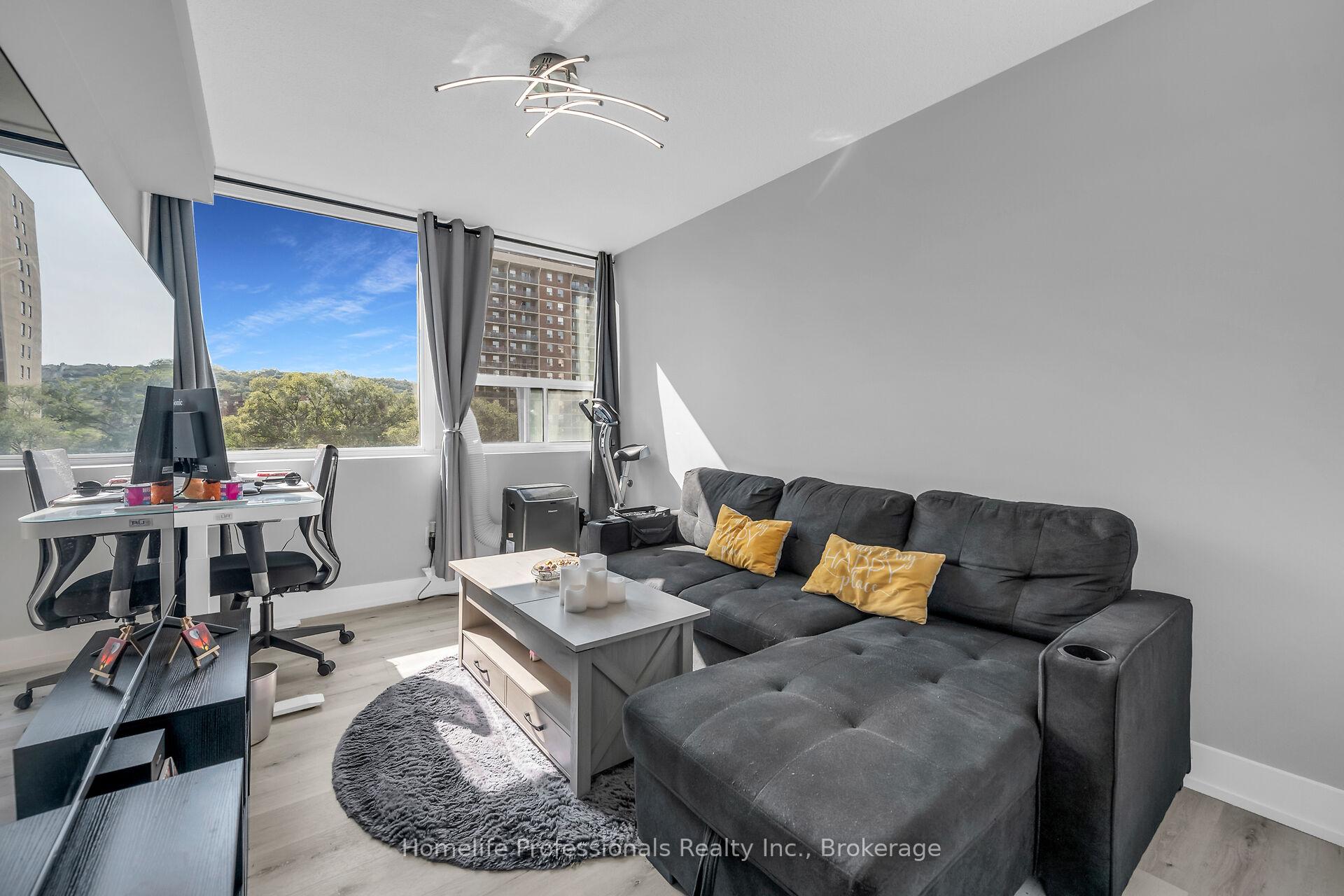 2 Bedrooms Condo at 120 Duke,  Hamilton For sale