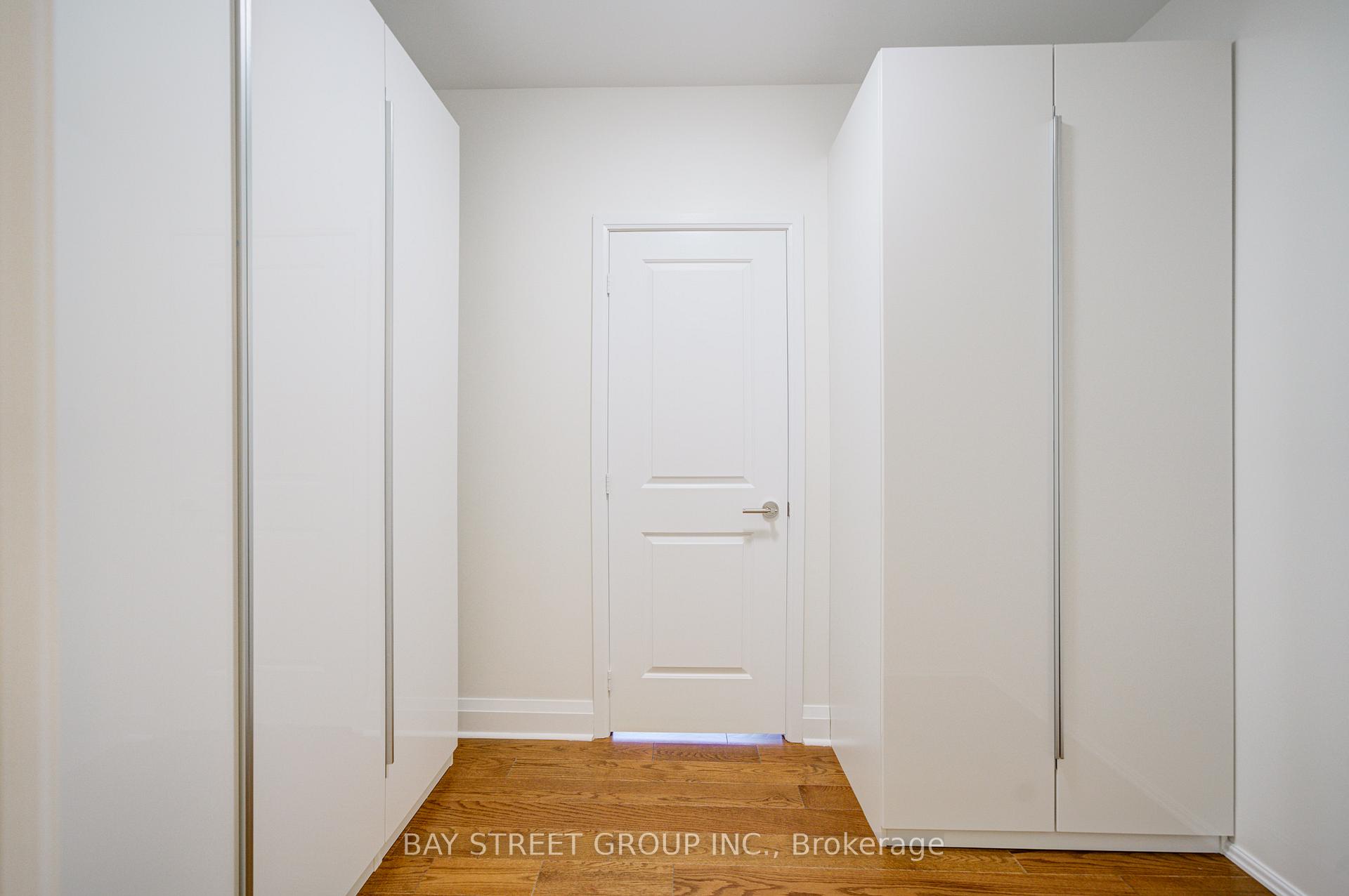 3 Bedrooms Condo at 65 St. Mary, Toronto For sale