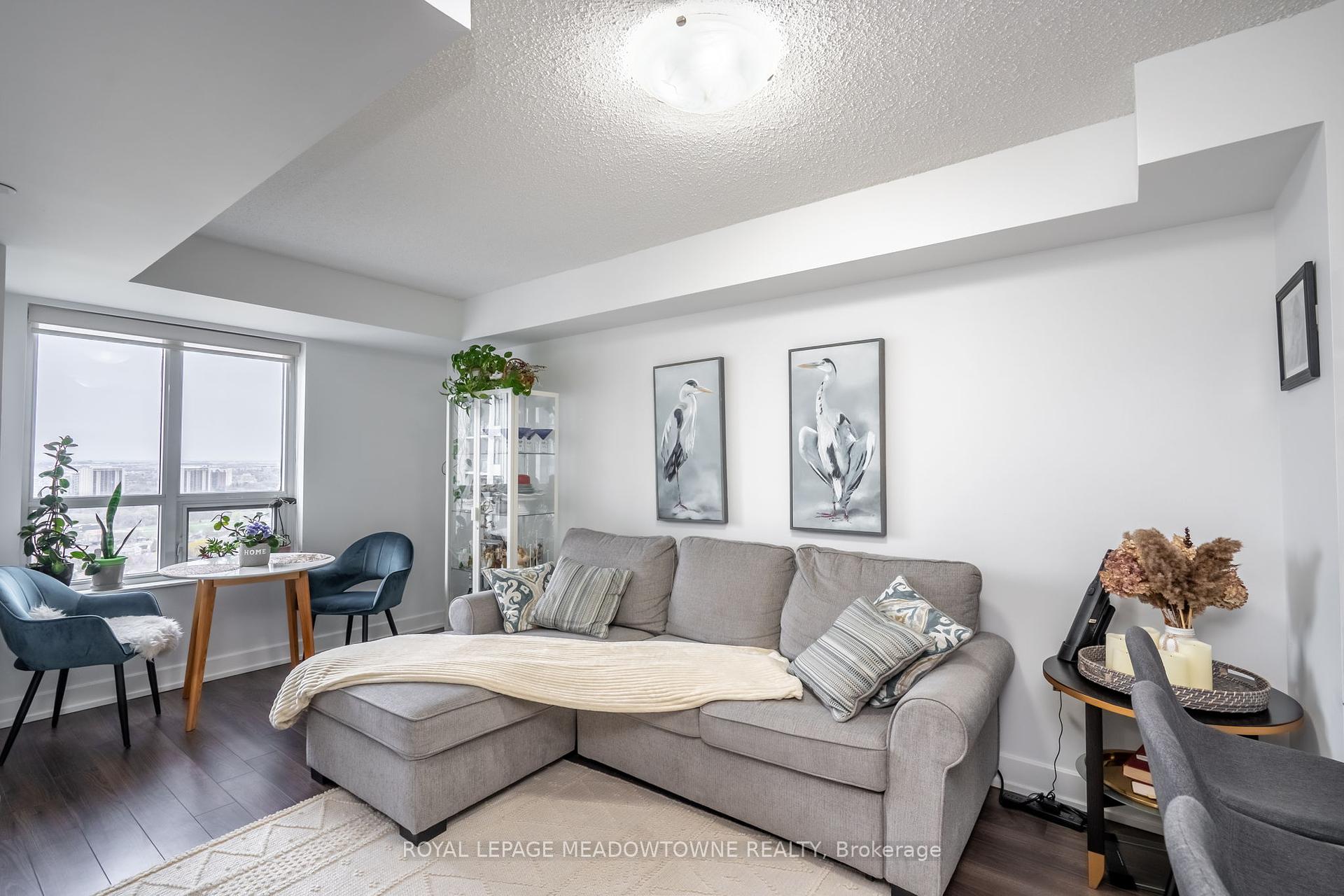 2 Bedrooms Condo at 2 Eva,  Toronto For sale
