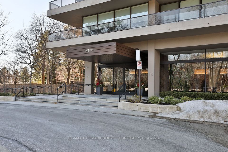 #601 - 20 Avoca Avenue, Toronto, ON M4T 2B8