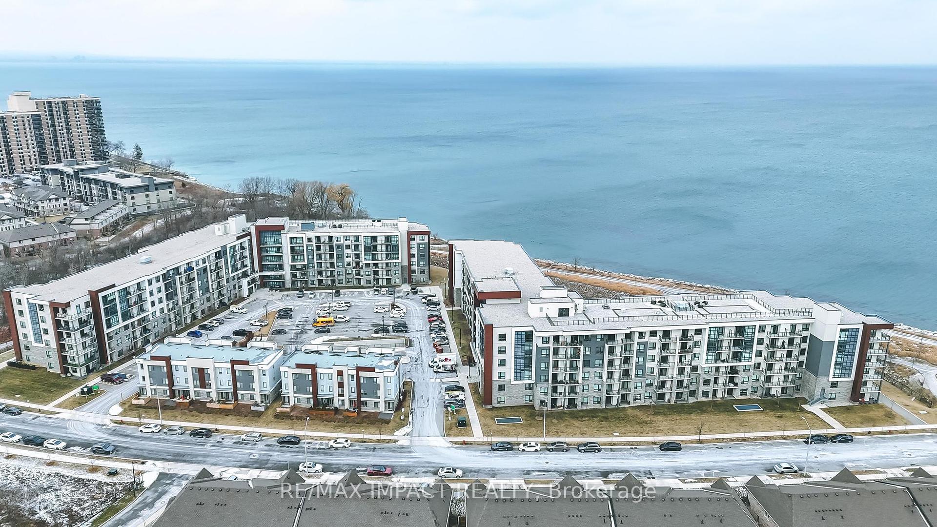 2 Bedrooms Condo at 125 Shoreview,  Hamilton For sale