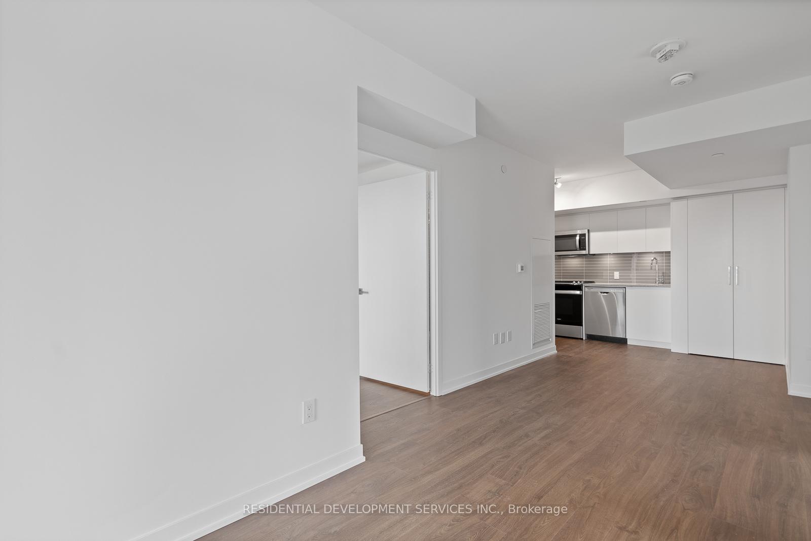 3 Bedrooms Condo at 500 Wilson,  Toronto For sale