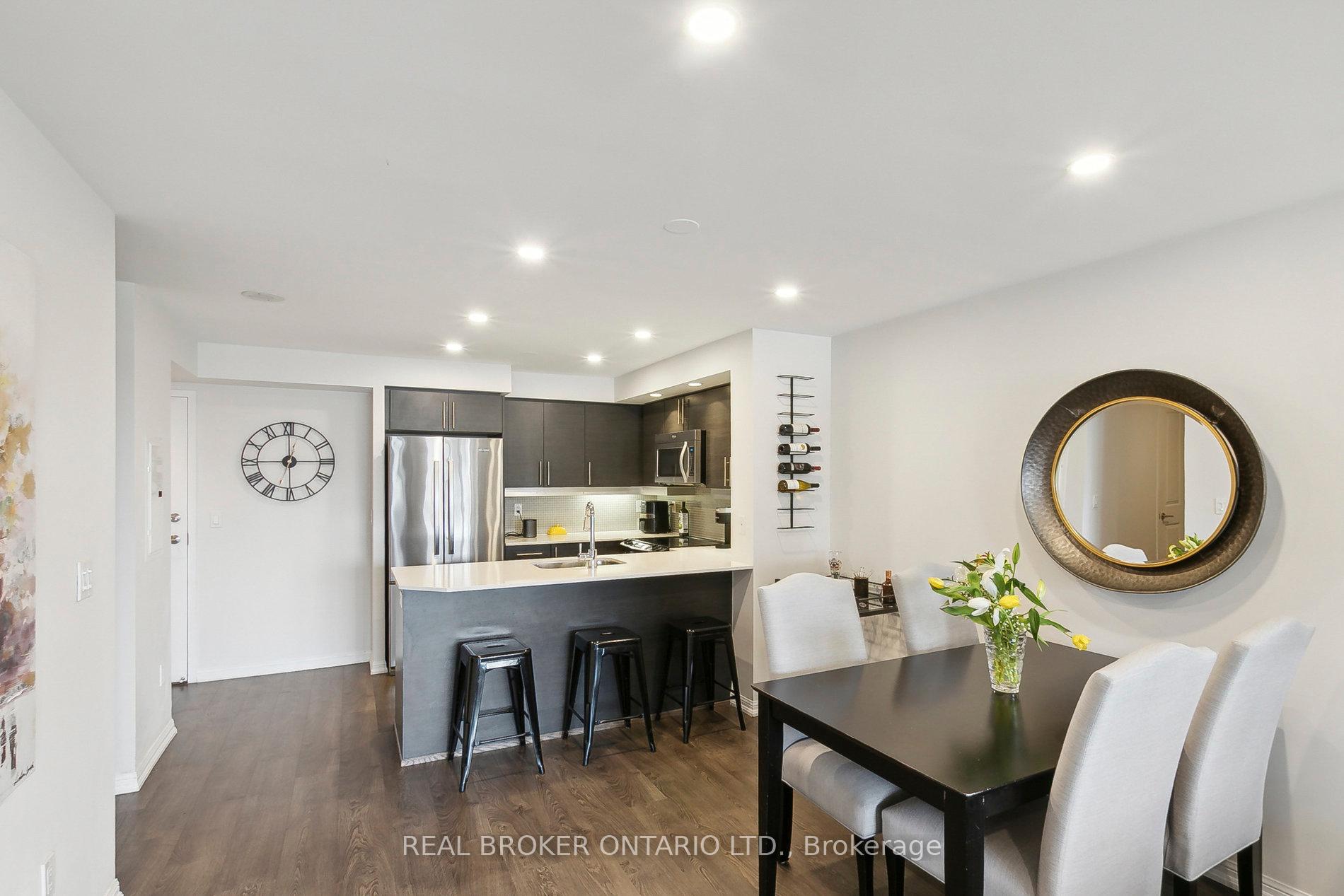 3 Bedrooms Condo at 85 East Liberty,  Toronto For sale