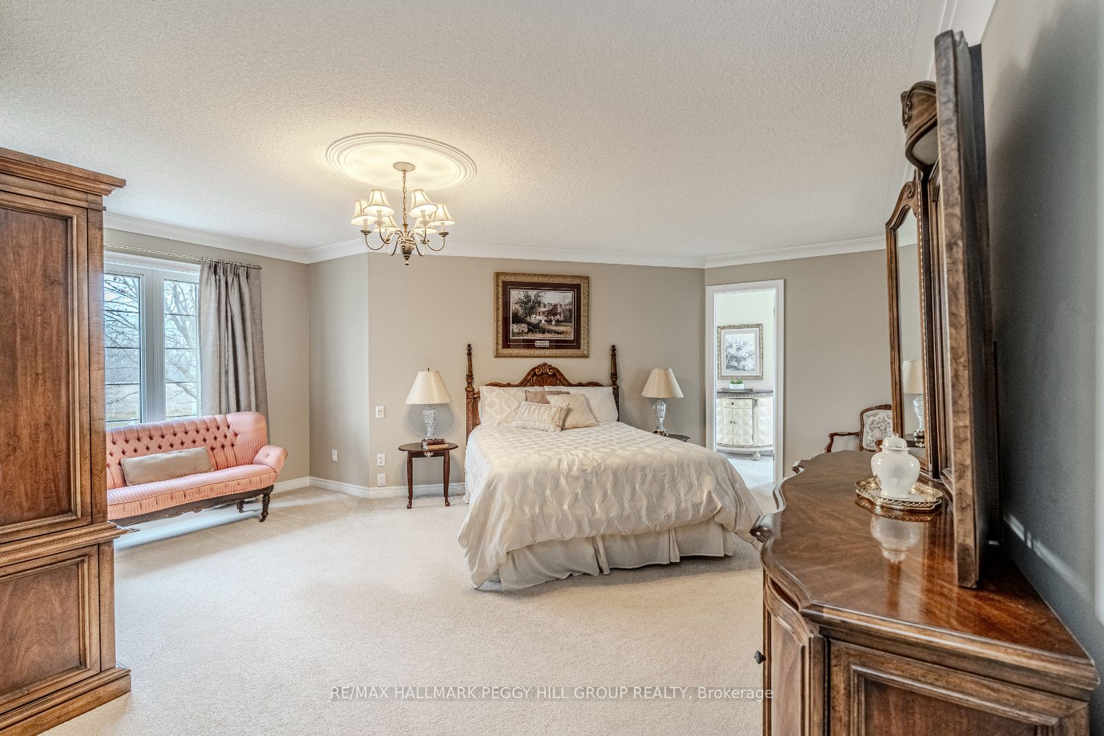 1331 Flos Road 3 E