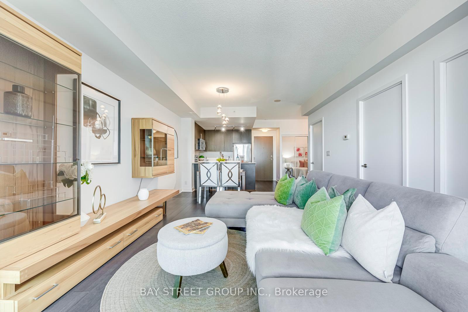 2 Bedrooms Condo at 3985 Grand Park, Mississauga For sale