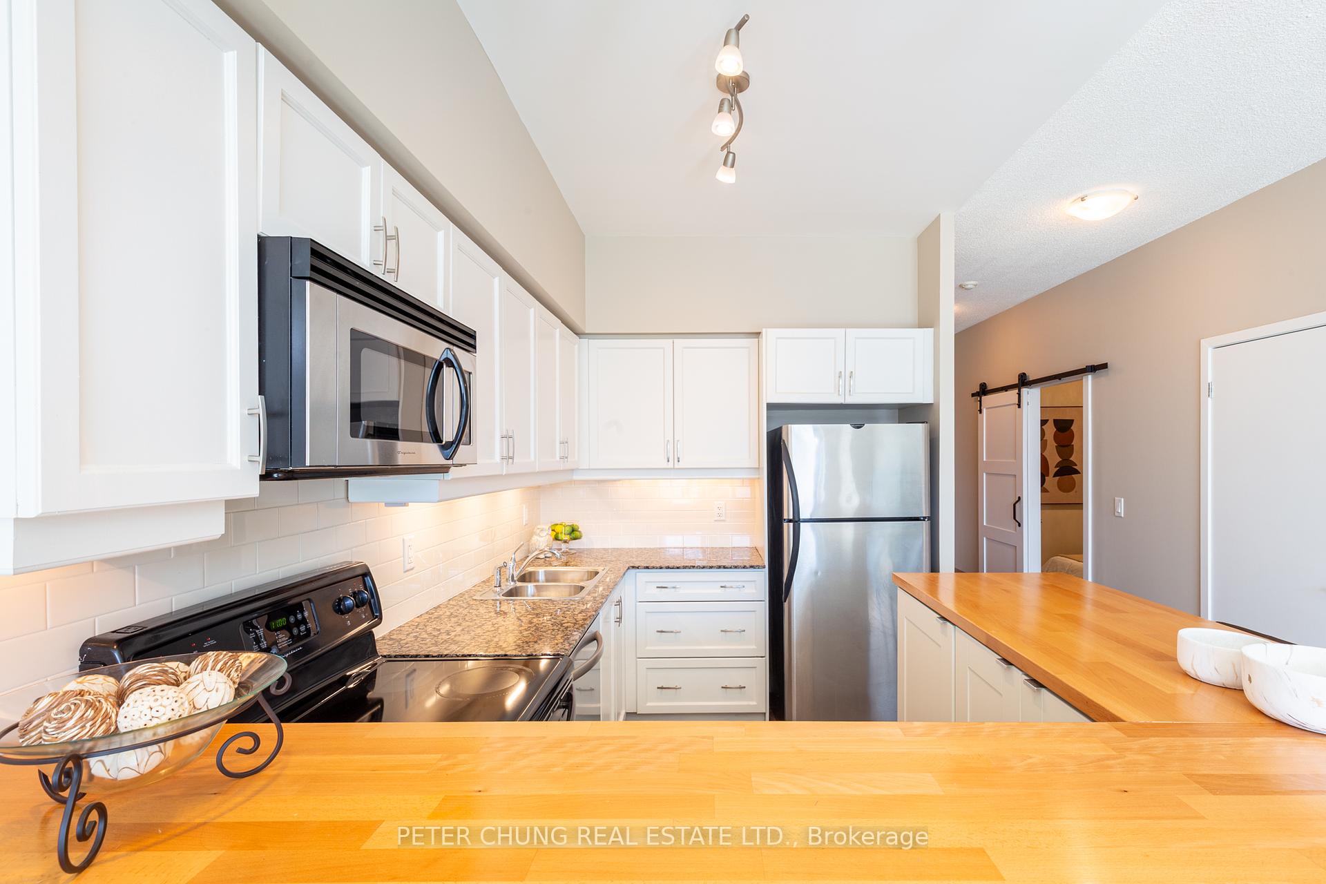 2 Bedrooms Condo at 601 Kingston,  Toronto For sale