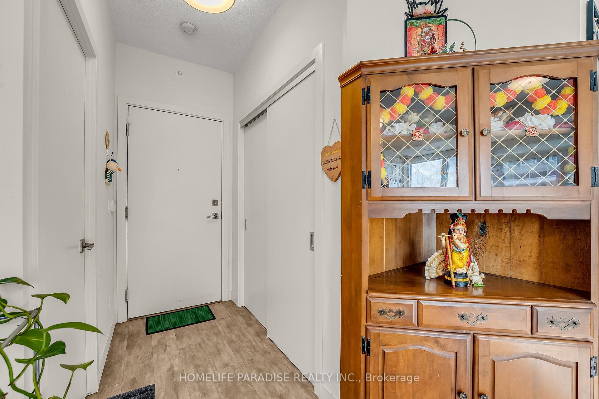 1 Bedroom Condo at 2087 Fairview,  Burlington For sale