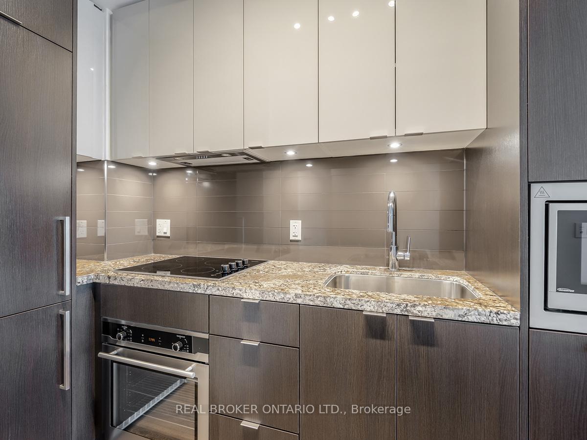 1 Bedroom Condo at 125 Blue Jays, Toronto For sale