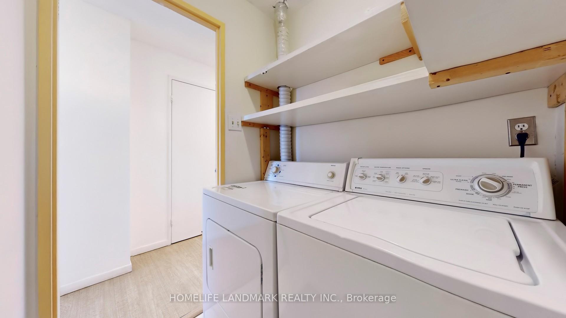 3 Bedrooms Condo at 1395 Williamsport, Mississauga For sale