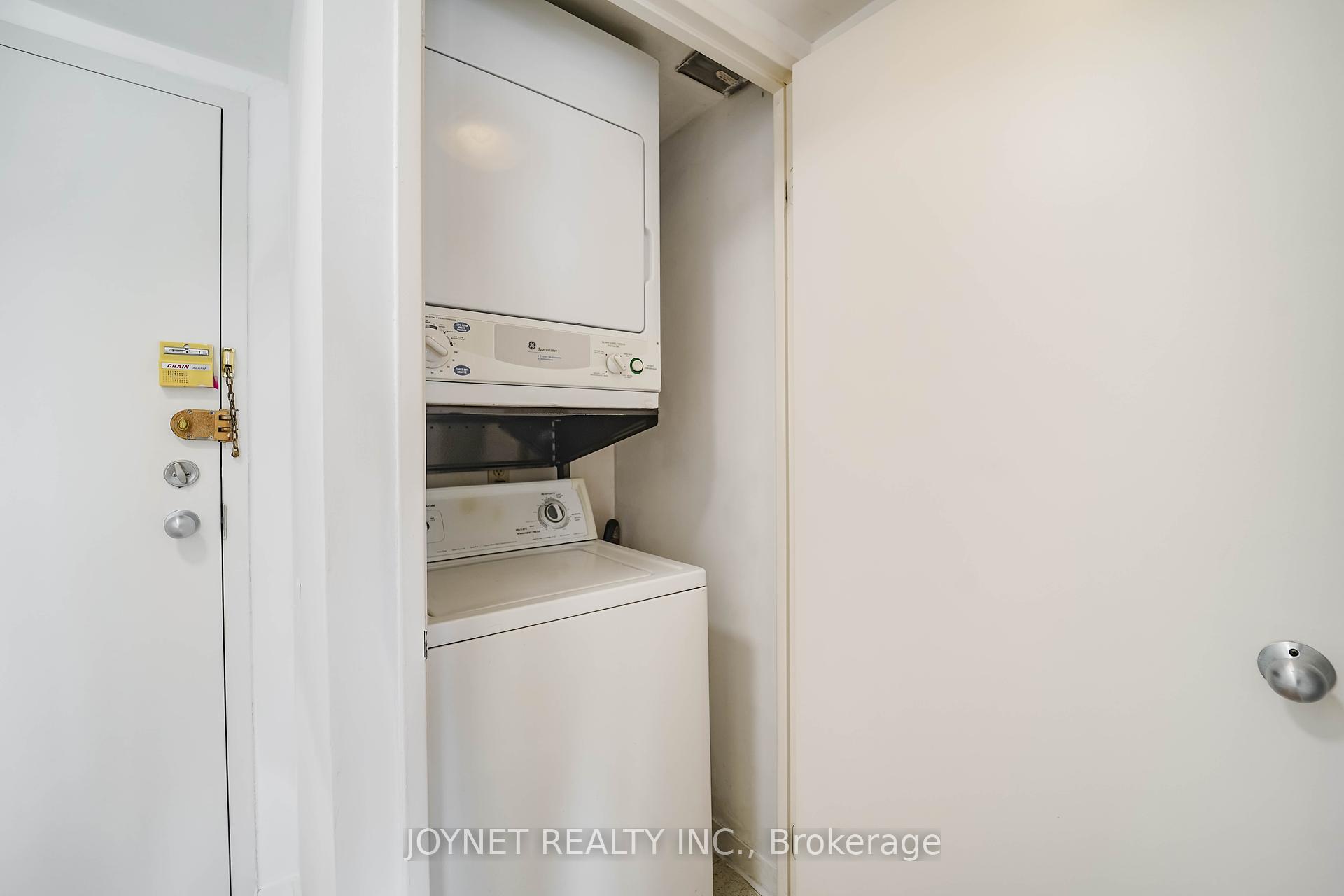 1 Bedroom Condo at 2460 Eglinton, Toronto For sale