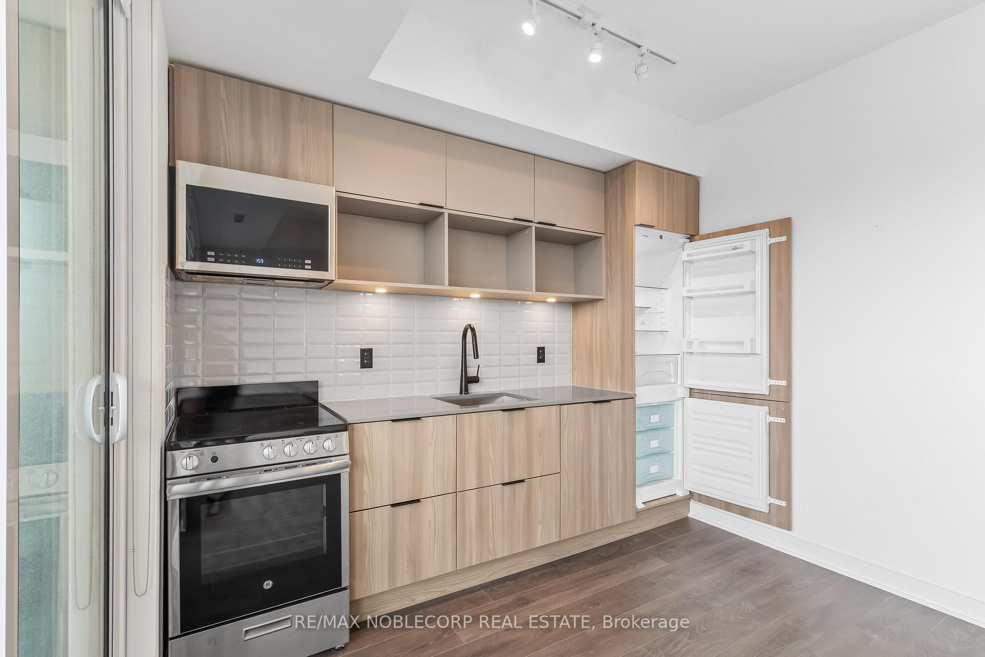 2 Bedrooms Condo at 60 Tannery, Toronto For sale