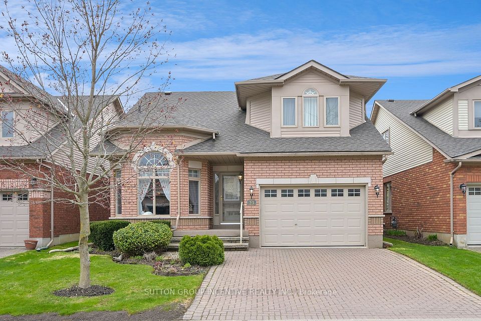 23 Briar Gate