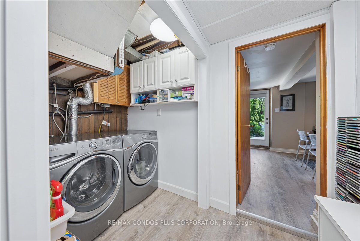 11 Ridgemoor Avenue