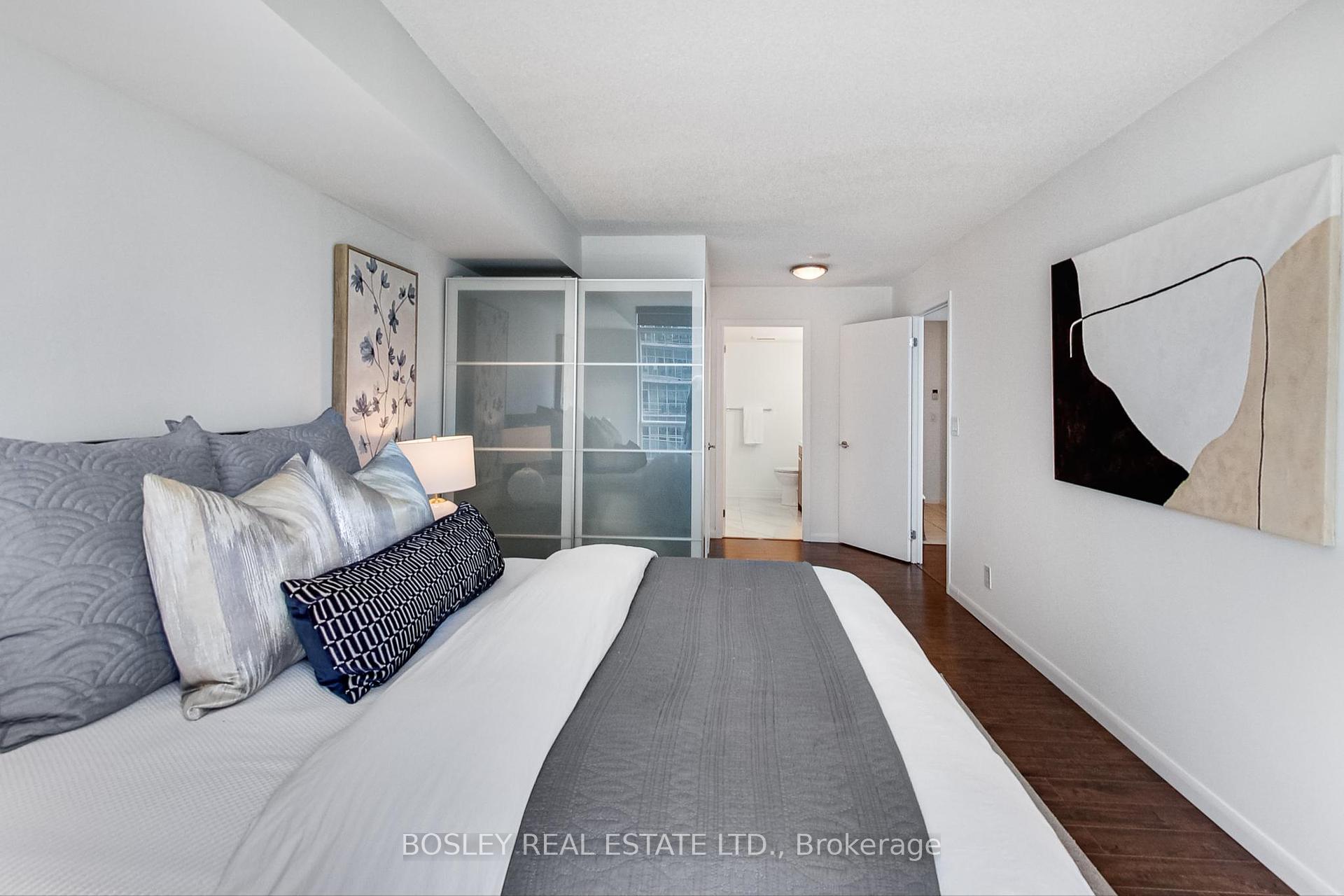 2 Bedrooms Condo at 185 Legion, Toronto For sale