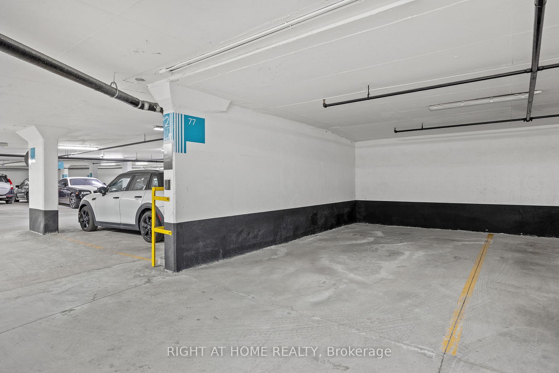2 Bedrooms Condo at 225 Village Green, Toronto For sale