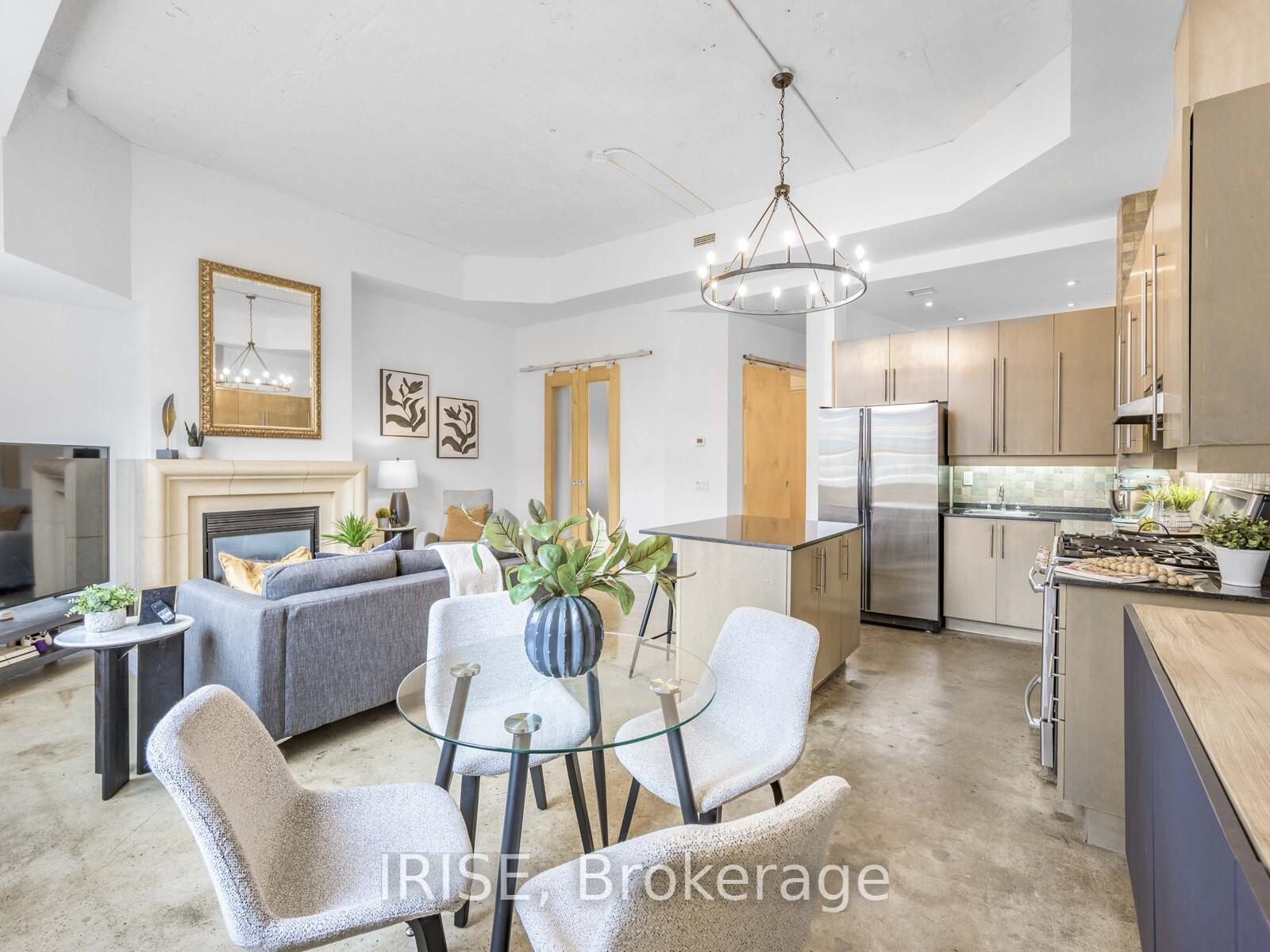 2 Bedrooms Condo at 155 Dalhousie, Toronto For sale