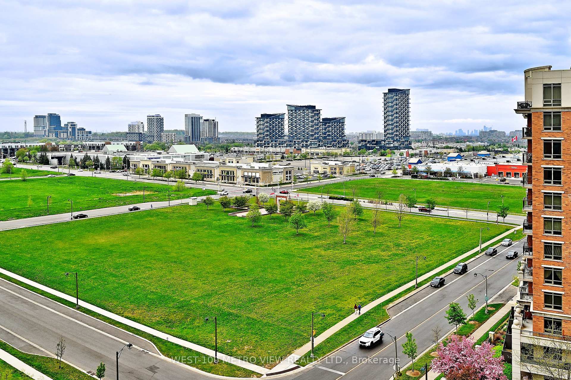 2 Bedrooms Condo at 2365 CENTRAL PARK, Oakville For sale