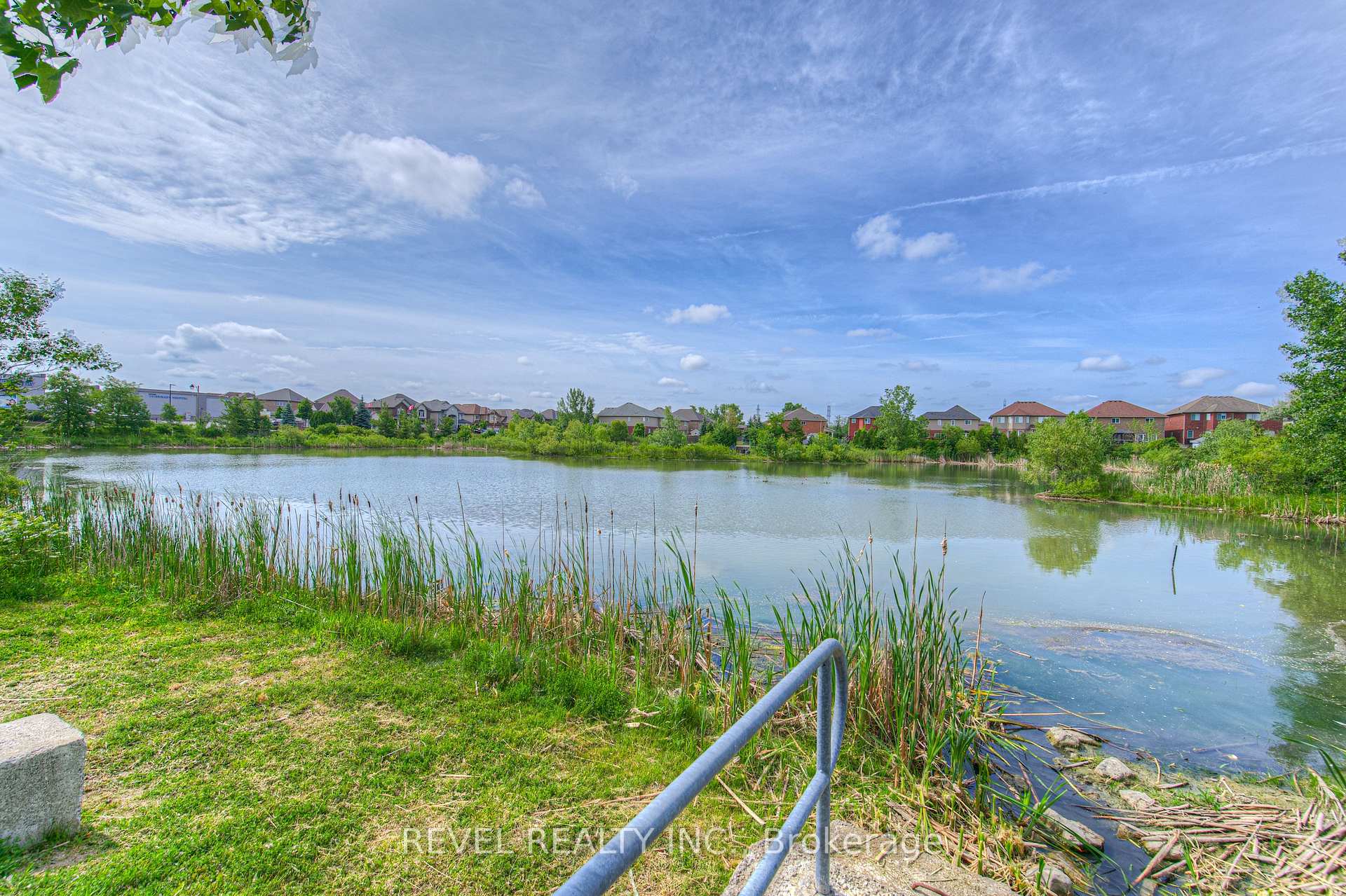 1 Bedroom Condo at 1936 Rymal, Hamilton For sale