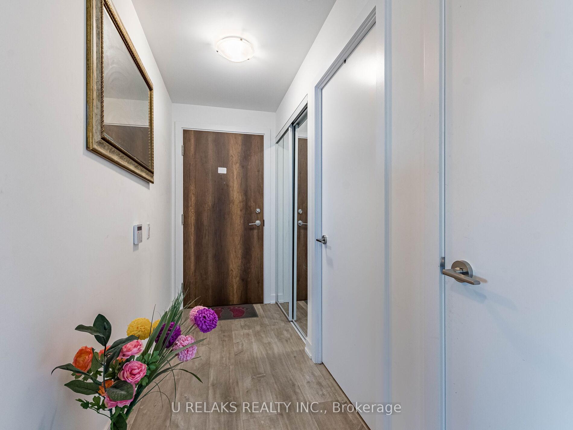 2 Bedrooms Condo at 251 Manitoba,  Toronto For sale