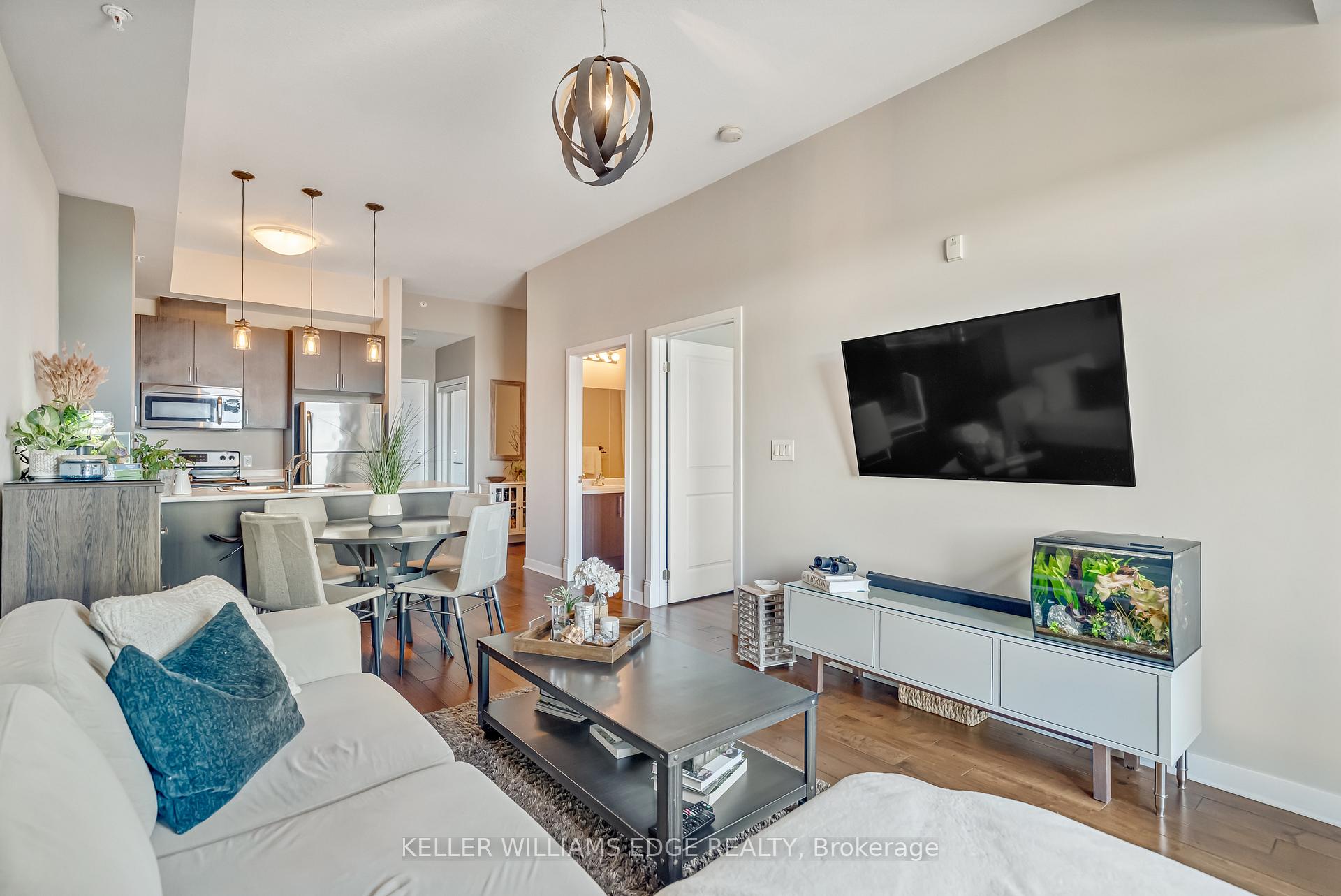 1 Bedroom Condo at 5010 Corporate, Burlington For sale