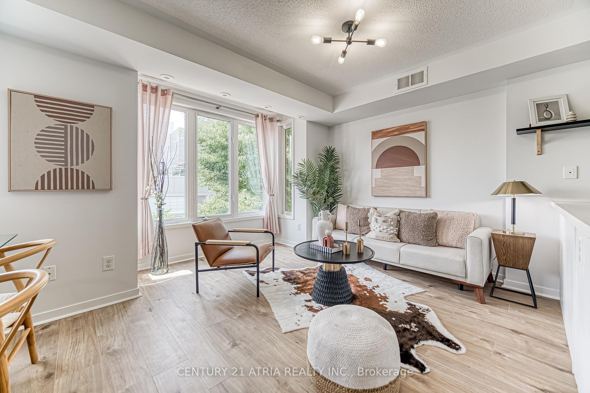 2 Bedrooms Condo at 8 Frances Loring, Toronto For sale