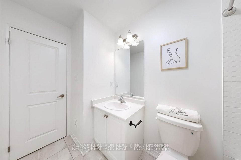 https://trreb-image.ampre.ca/G_ftQKCWggu7SqZLiF-r8gU2CCd-oiTl75og7A3HBQw/rs:fit:960:960/wm:.5:so:0:50:.4/wmsh:10/wmt:PHNwYW4gZm9yZWdyb3VuZD0nd2hpdGUnIGZvbnQ9JzY4Jz5SRS9NQVggUkVBTFRST04gUkVBTFRZIElOQy4sIEJyb2tlcmFnZTwvc3Bhbj4/L3RycmViL2xpc3RpbmdzLzQwLzk1LzI3Lzk3L3AvYjg5YTBlZWEtZTg3NS00NDJjLTgxM2MtODkwNDJjYzFmNDE4LmpwZw.jpg