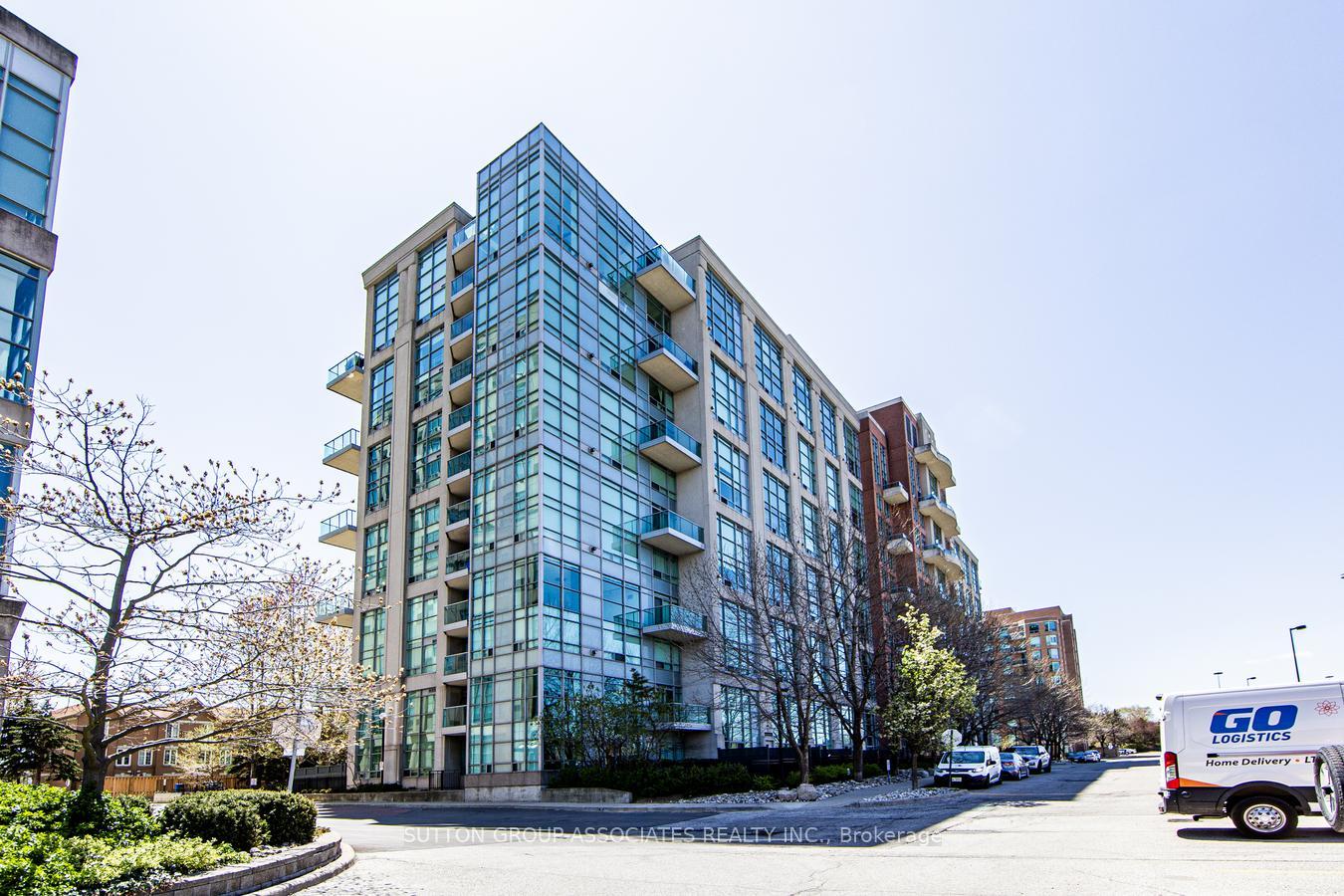 3 Bedrooms Condo at 200 Manitoba, Toronto For sale