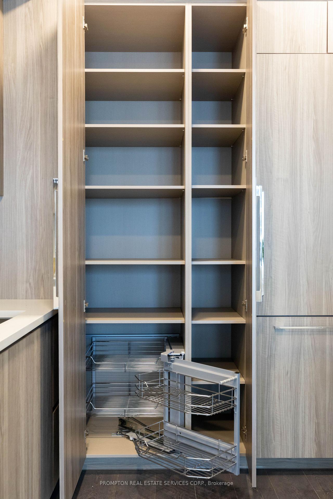 3 Bedrooms Condo at 27 Mcmahon, Toronto For sale