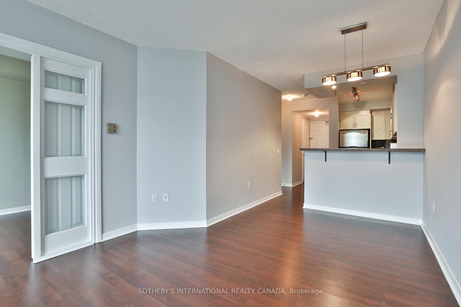 2 Bedrooms Condo at 284 Bloor, Toronto For sale