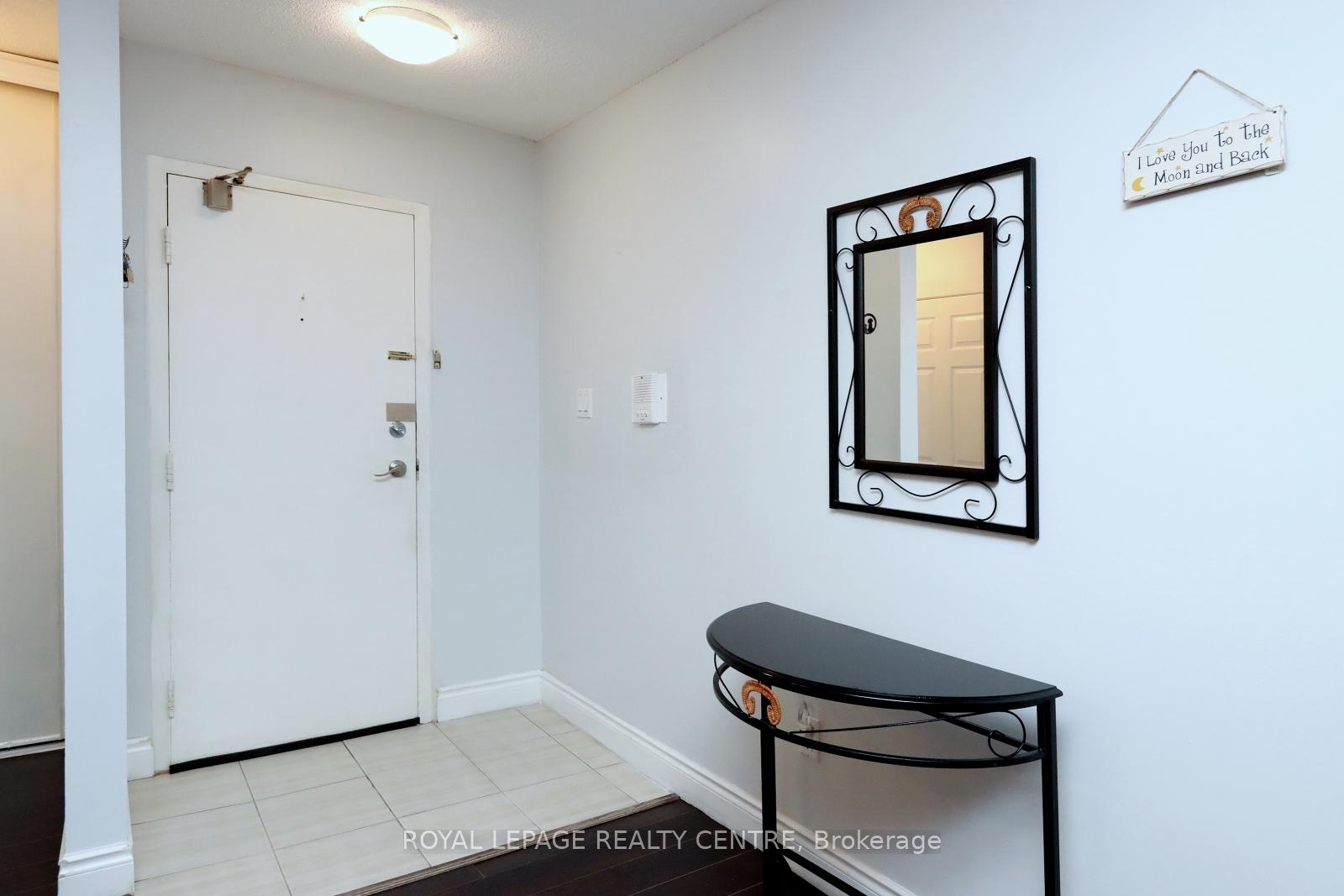 3 Bedrooms Condo at 2866 Battleford, Mississauga For sale