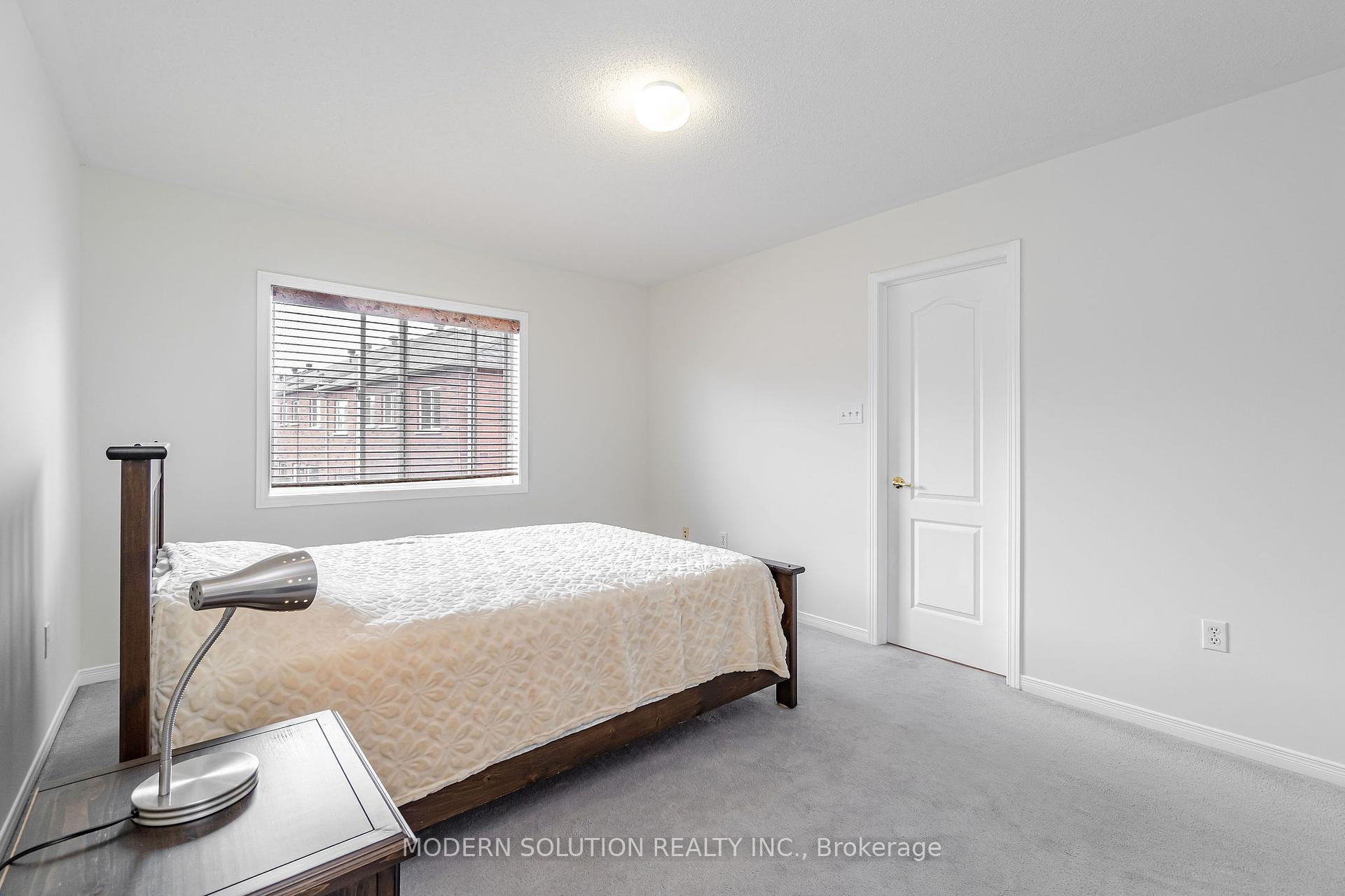 3 Bedrooms Condo at 525 Novo Star, Mississauga For sale