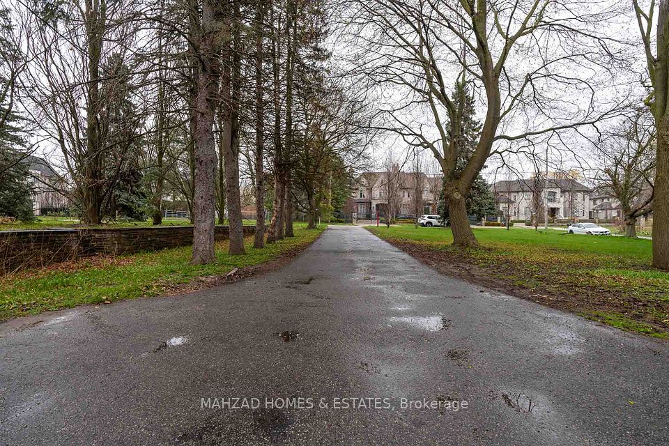 32 Maryvale Crescent, Richmond Hill, ON L4C 6P8