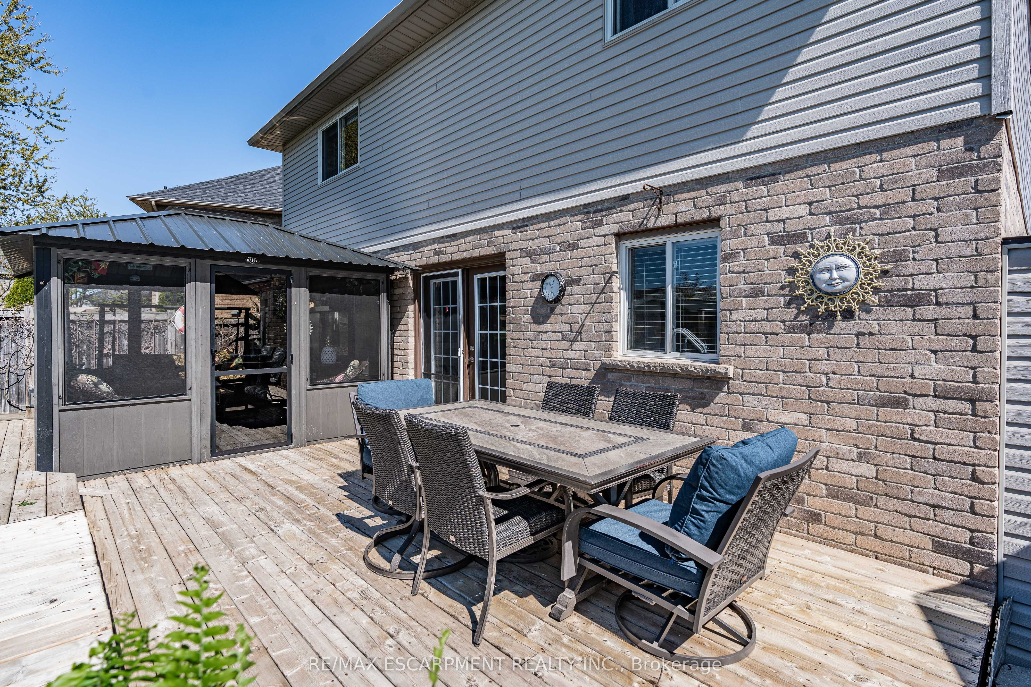 28 Edgecroft Crescent