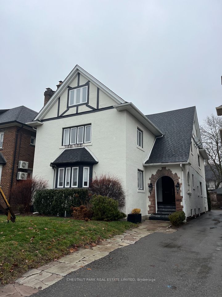 883 Avenue Road