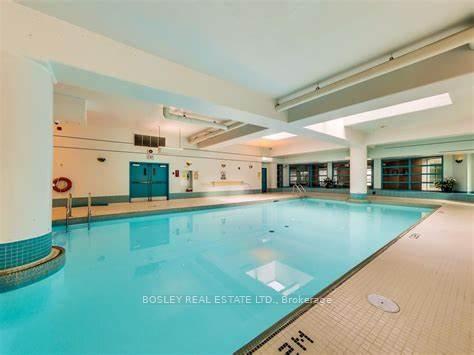 2 Bedrooms Condo at 10 Queens,  Toronto For sale
