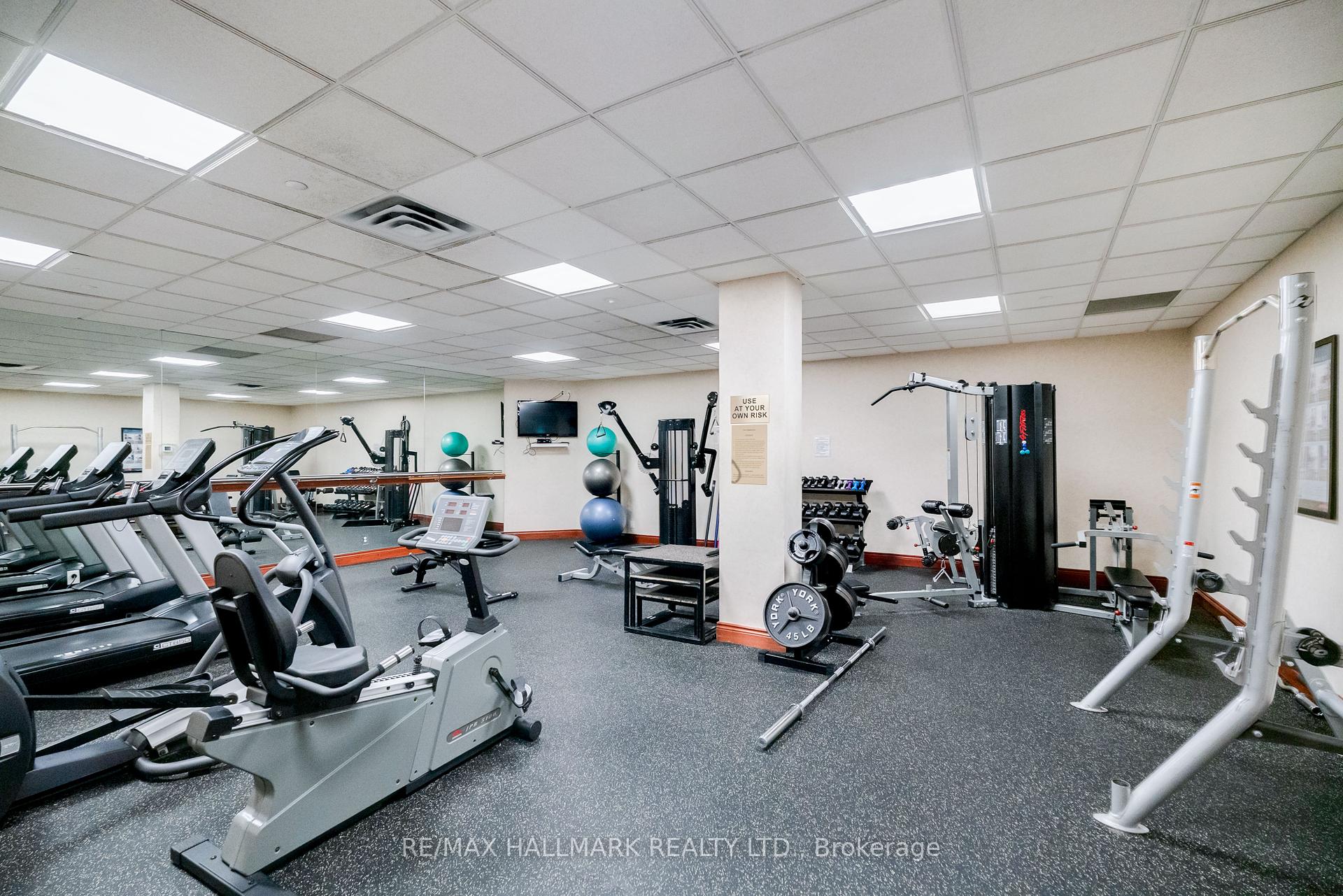 1 Bedroom Condo at 980 Yonge, Toronto For sale