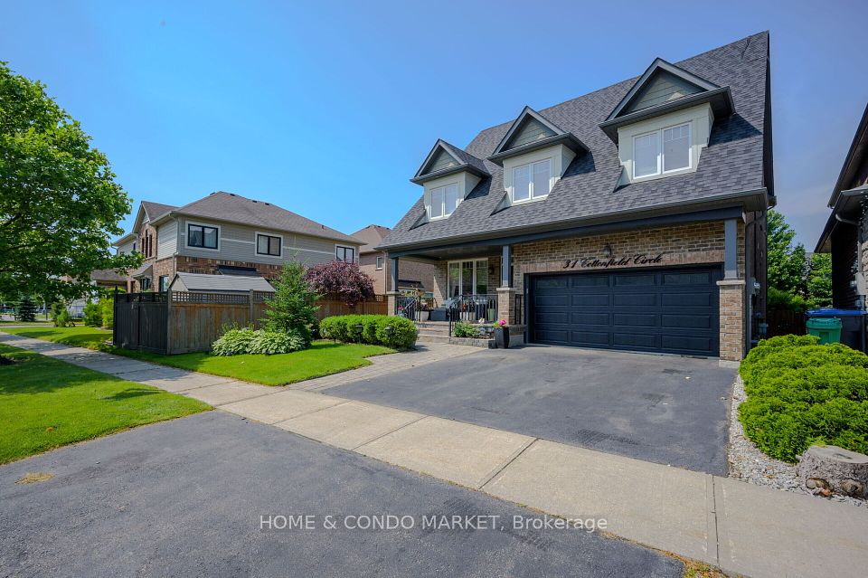 31 Cottonfield Circle, Caledon, ON L7C 3M9