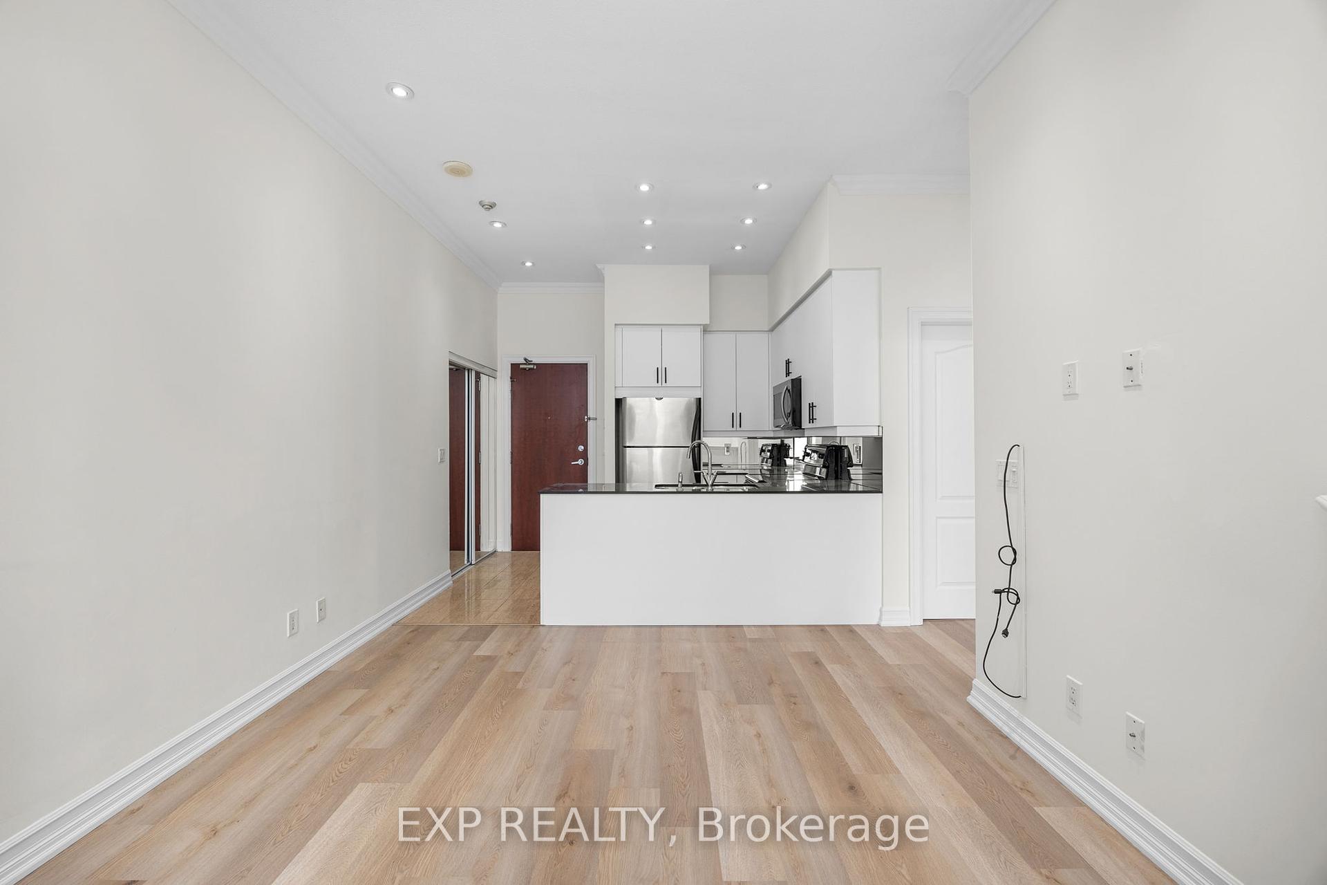 1 Bedroom Condo at 4090 Living Arts, Mississauga For sale