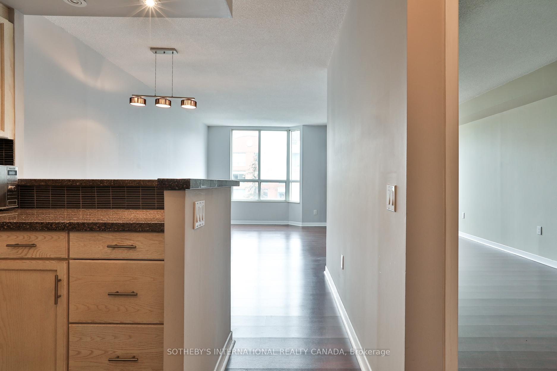 2 Bedrooms Condo at 284 Bloor, Toronto For sale