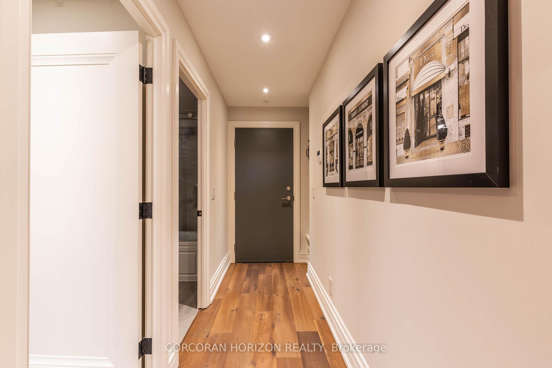4 Bedrooms Condo at 30 Nelson, Toronto For sale
