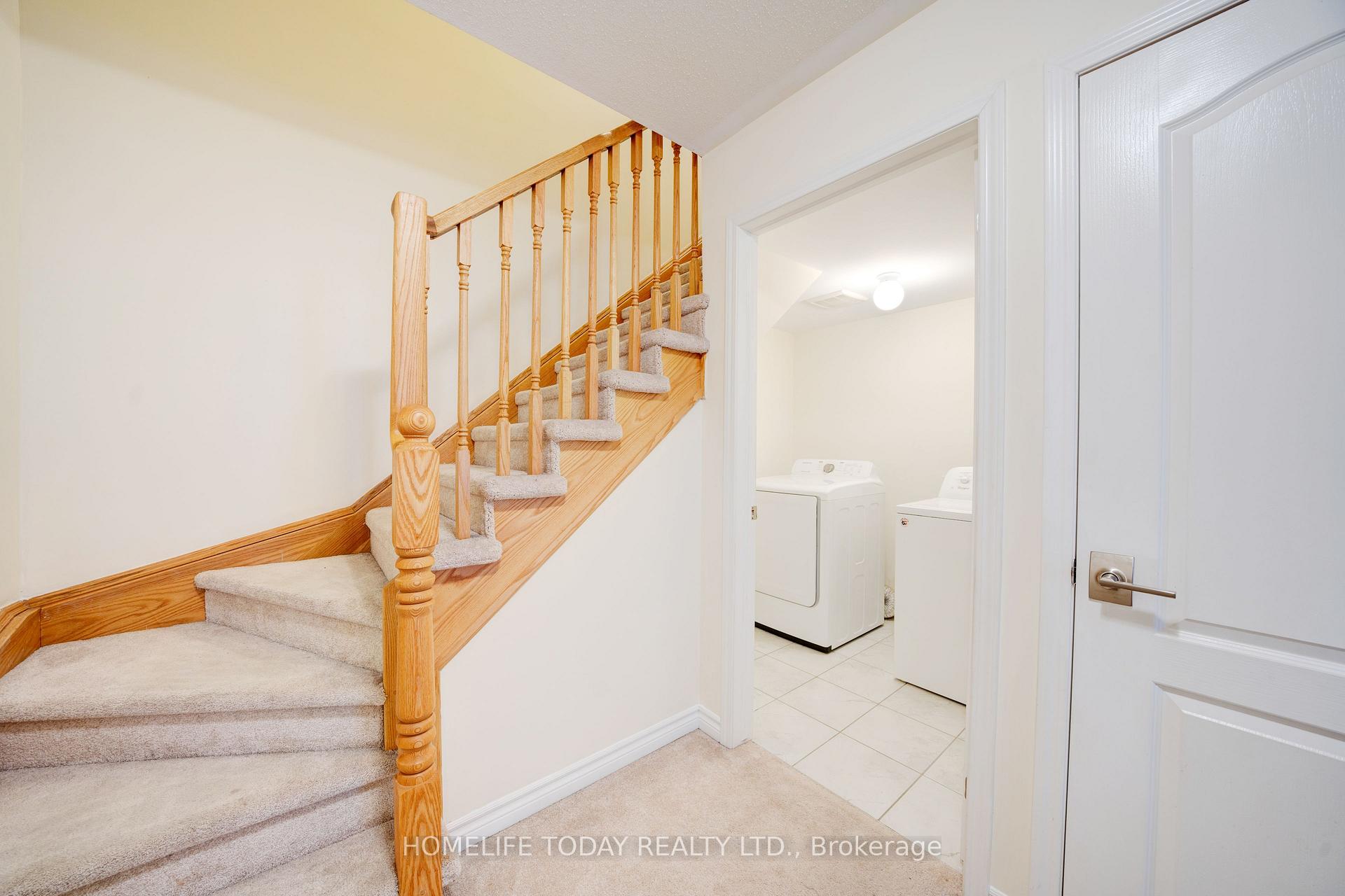 3 Bedrooms Condo at 45 Heron Park, Toronto For sale