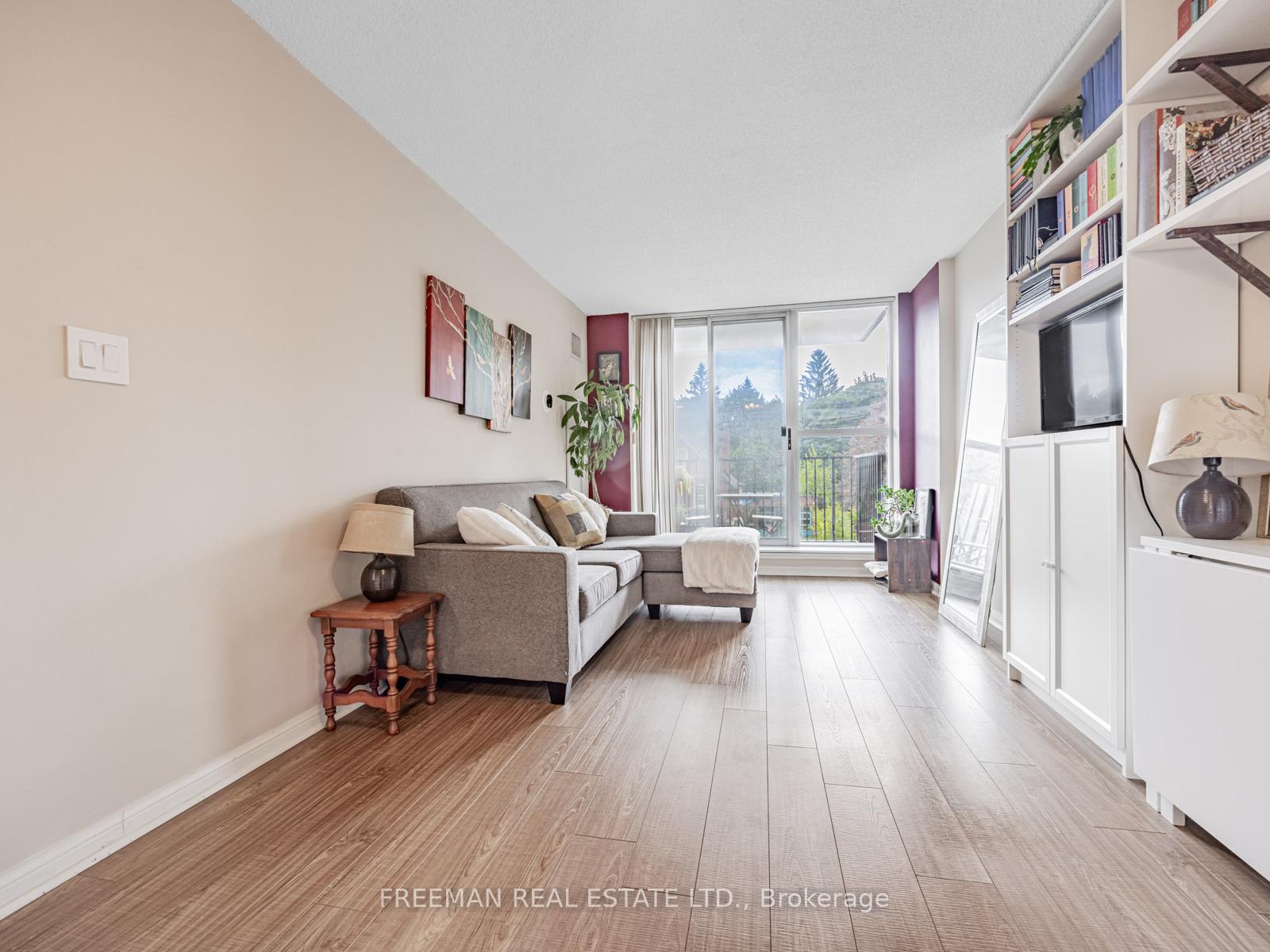 2 Bedrooms Condo at 260 Merton, Toronto For sale