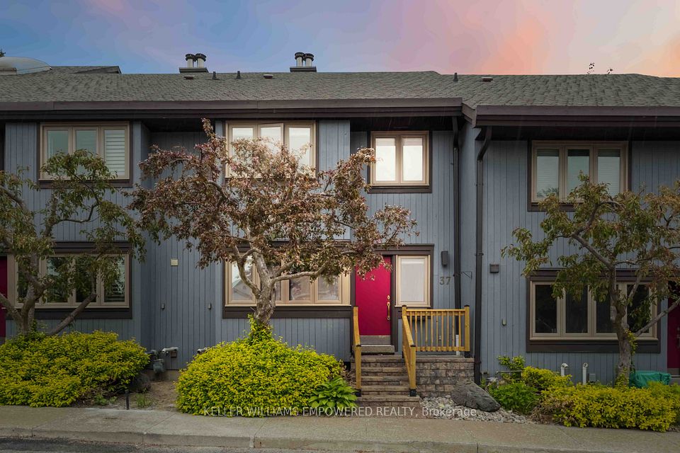 37 Rainbow Creekway, Toronto, ON M2K 2T9
