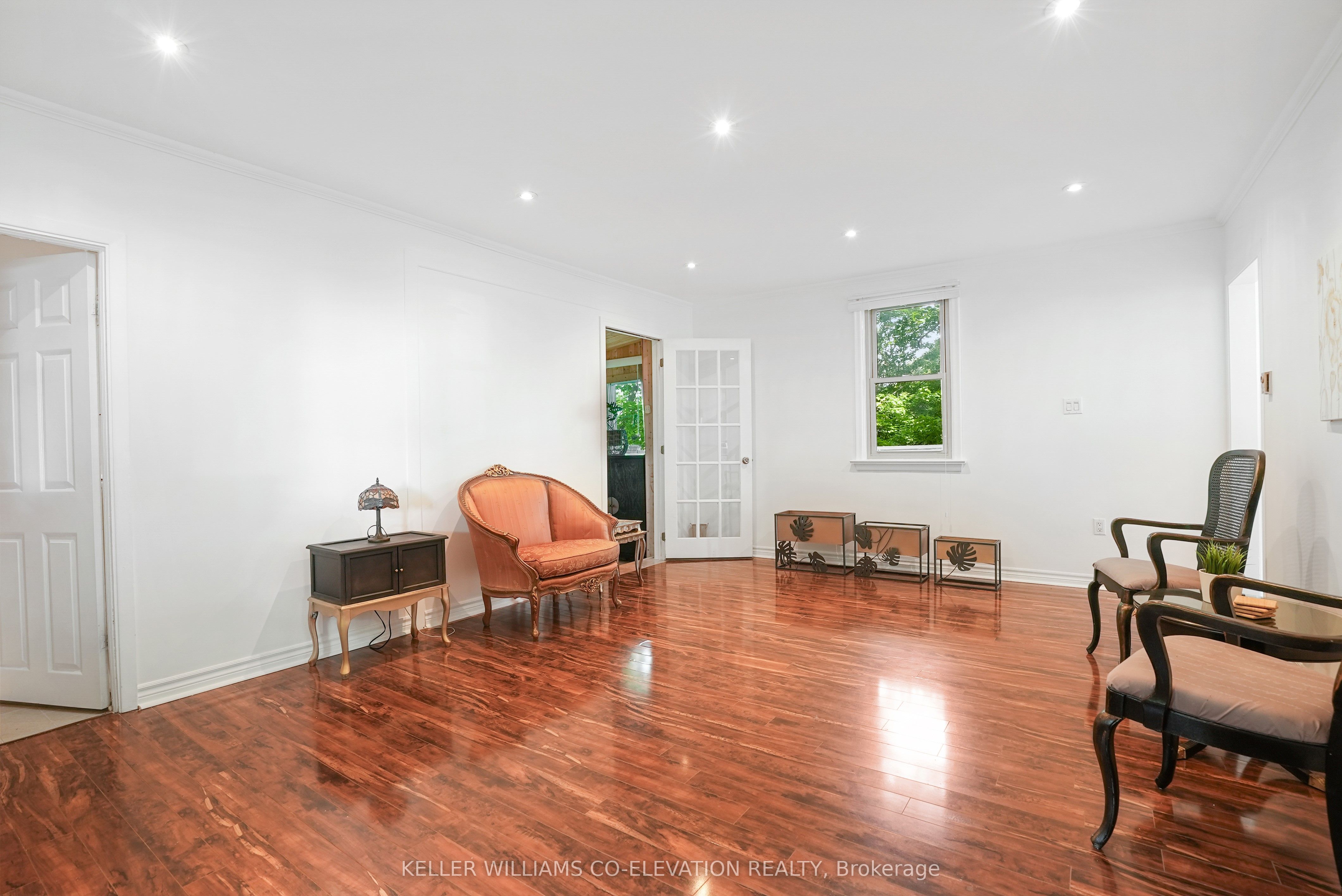 1136 Bronte Road
