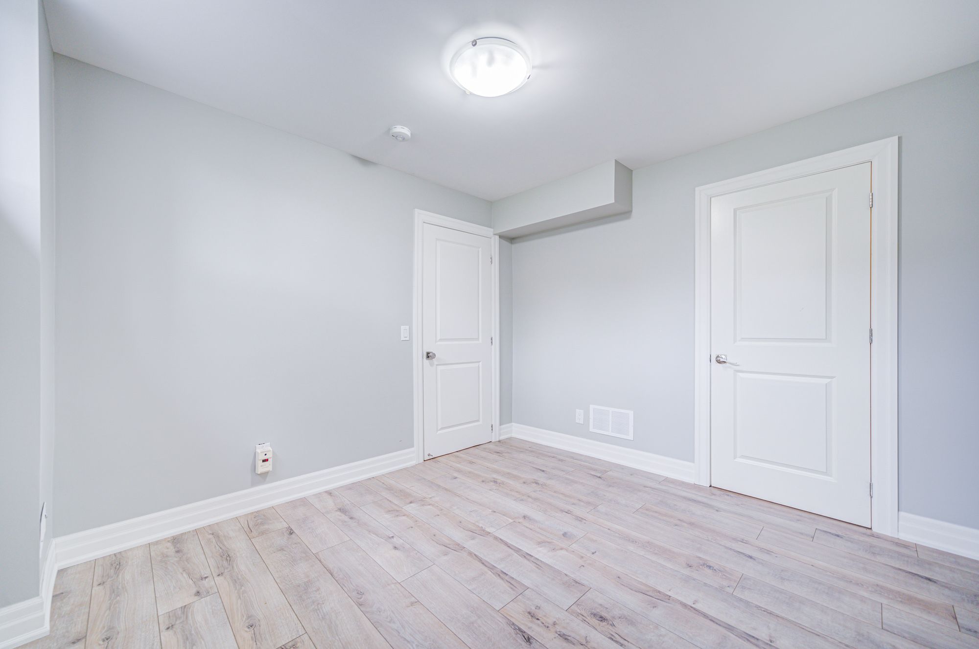 125 Dell Park Avenue Bsmt