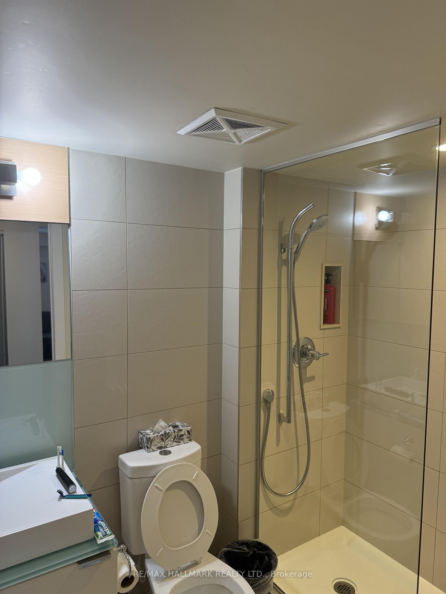 1 Bedroom Condo at 300 FRONT, Toronto For sale