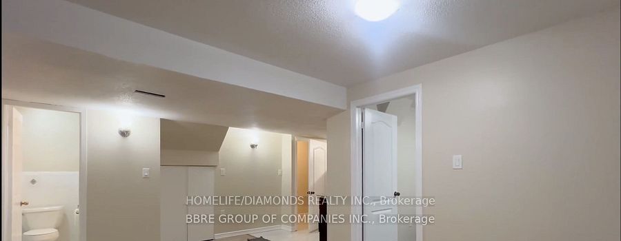 25 GOLDEN EAGLE Road, Brampton, ON L6R 1Z4