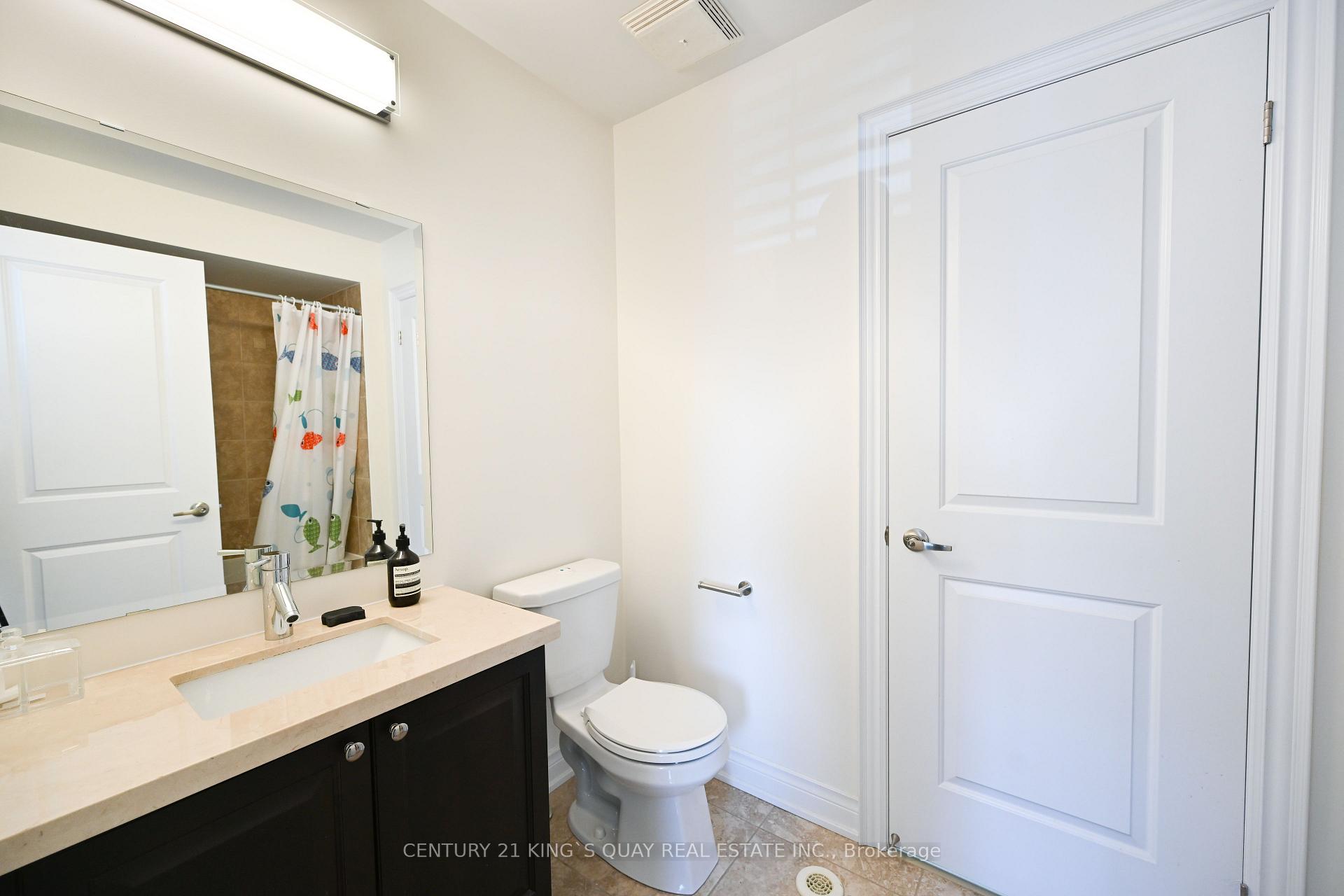 3 Bedrooms Condo at 40 Hargrave,  Toronto For sale